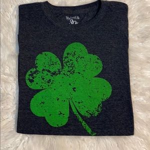 WALNUT SHAMROCK/FOUR LEAF CLOVER/IRIS THEMED TEE